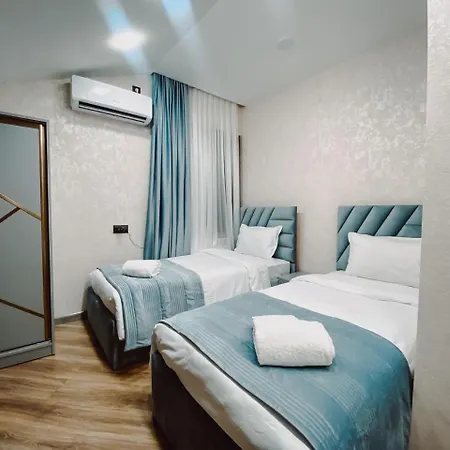 Royal Renaissance Hotel Yerevan Exterior photo