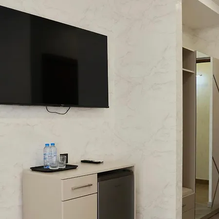 Royal Renaissance Hotel Yerevan Room photo