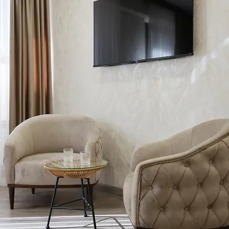 Royal Renaissance Hotel Yerevan Room photo