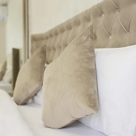 Royal Renaissance Hotel Yerevan Room photo