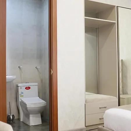 Royal Renaissance Hotel Yerevan Room photo