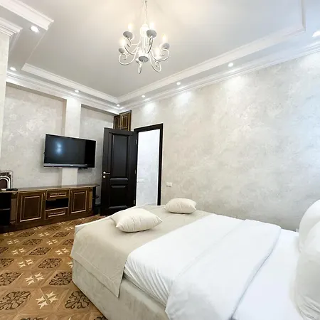 Royal Renaissance Hotel Yerevan Exterior photo