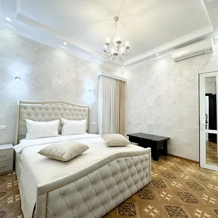 Royal Renaissance Hotel Yerevan Exterior photo