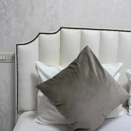 Royal Renaissance Hotel Yerevan Room photo