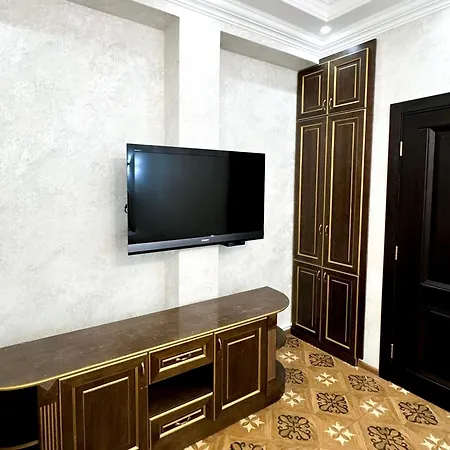 Royal Renaissance Hotel Yerevan Exterior photo