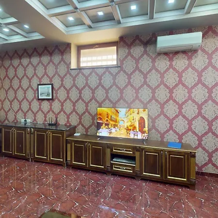 Royal Renaissance Hotel Yerevan Exterior photo