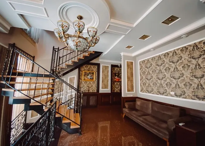 Royal Renaissance Hotel