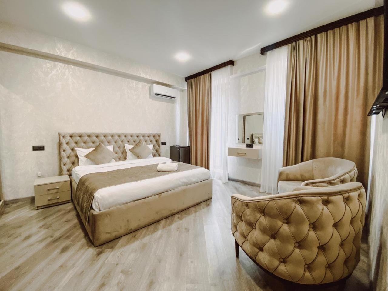 Royal Renaissance 4*