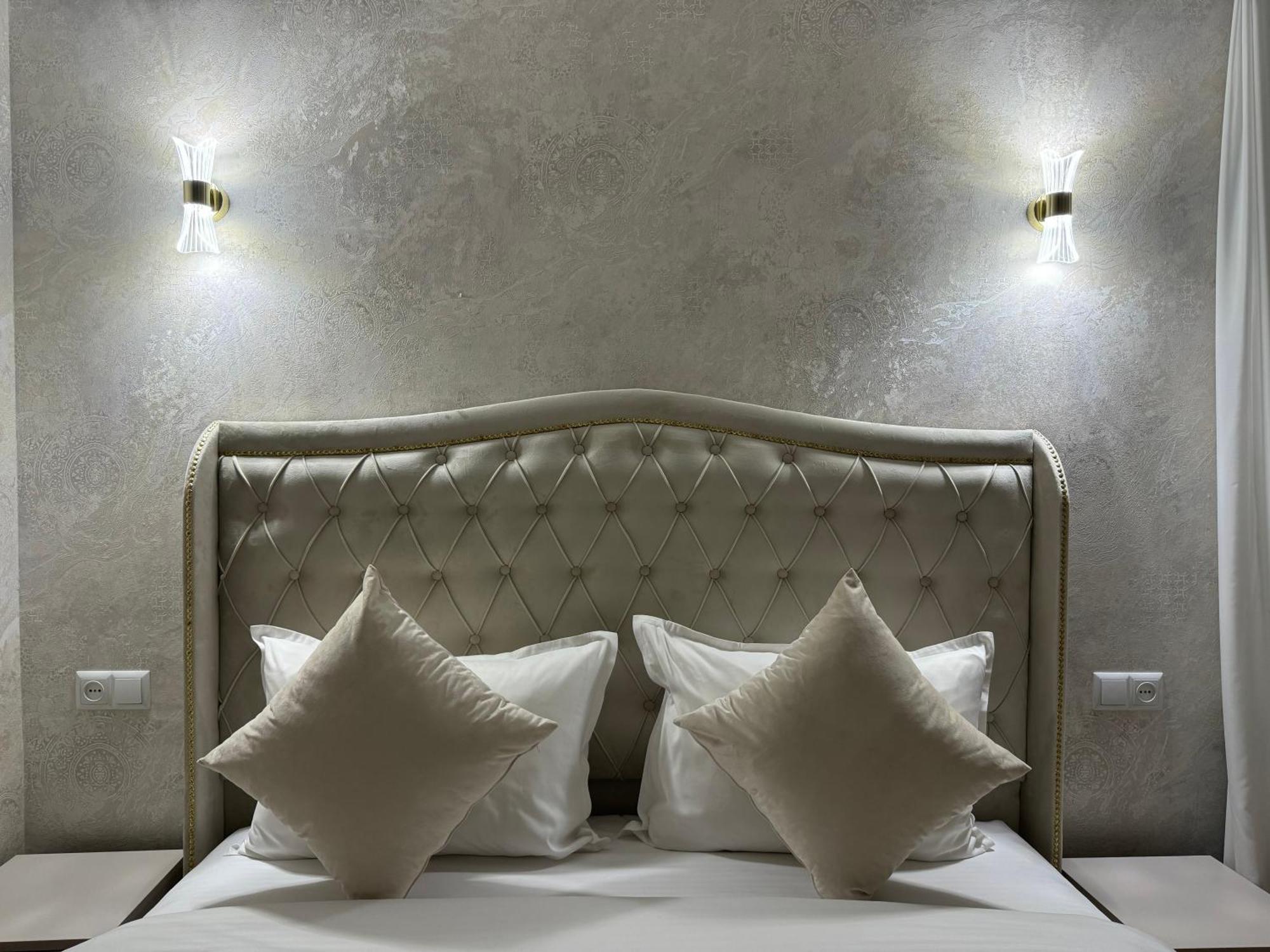 Royal Renaissance Hotel 4*