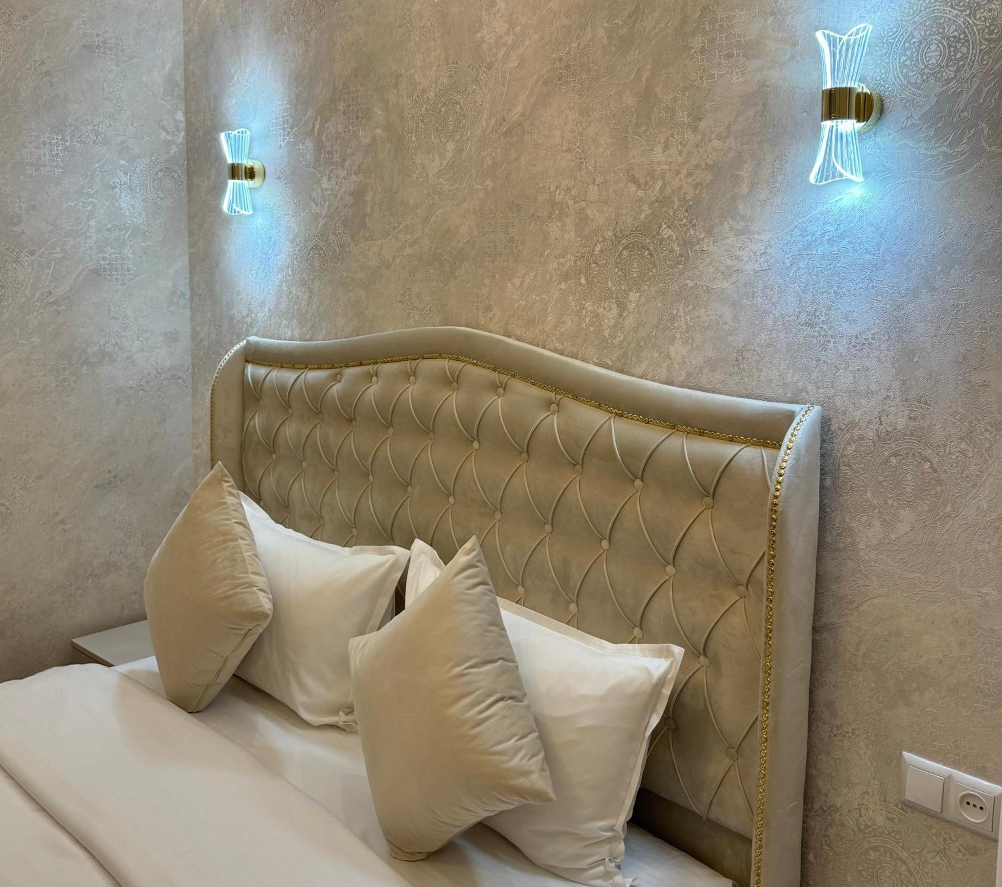 Royal Renaissance Hotel 4*