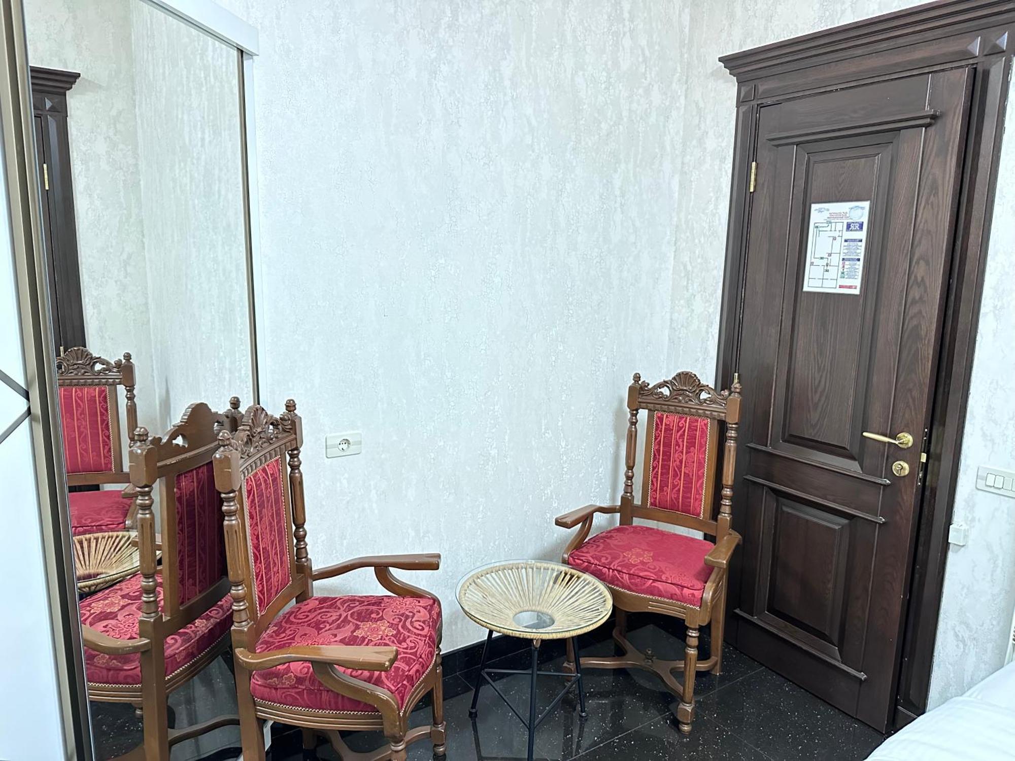 Royal Renaissance Hotel