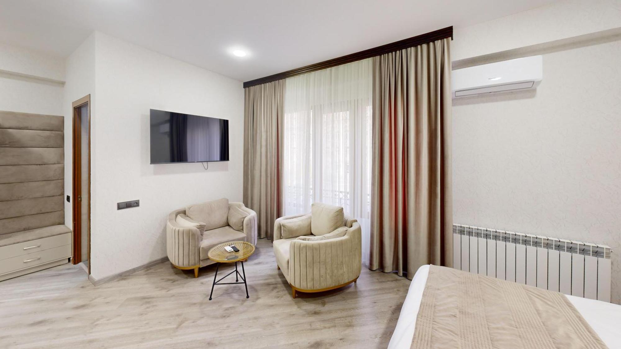 Royal Renaissance 4*